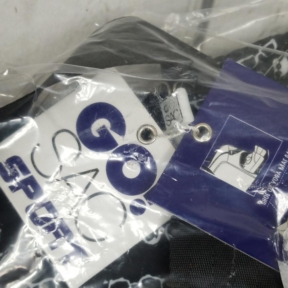 SOLD GO! Sac NWT Yoga Tote - Picture 3 of 3